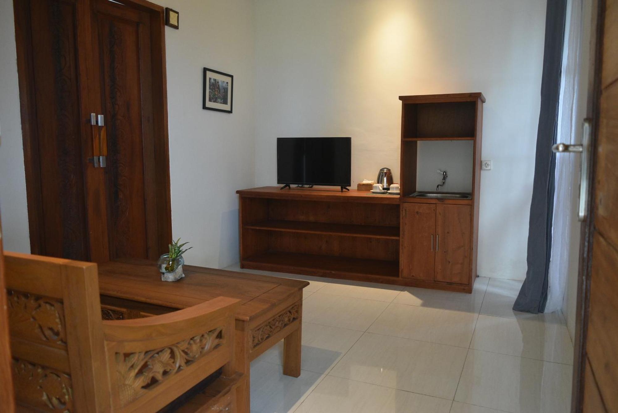 Ketut Joglo Guest House นูซาดูอา ภายนอก รูปภาพ